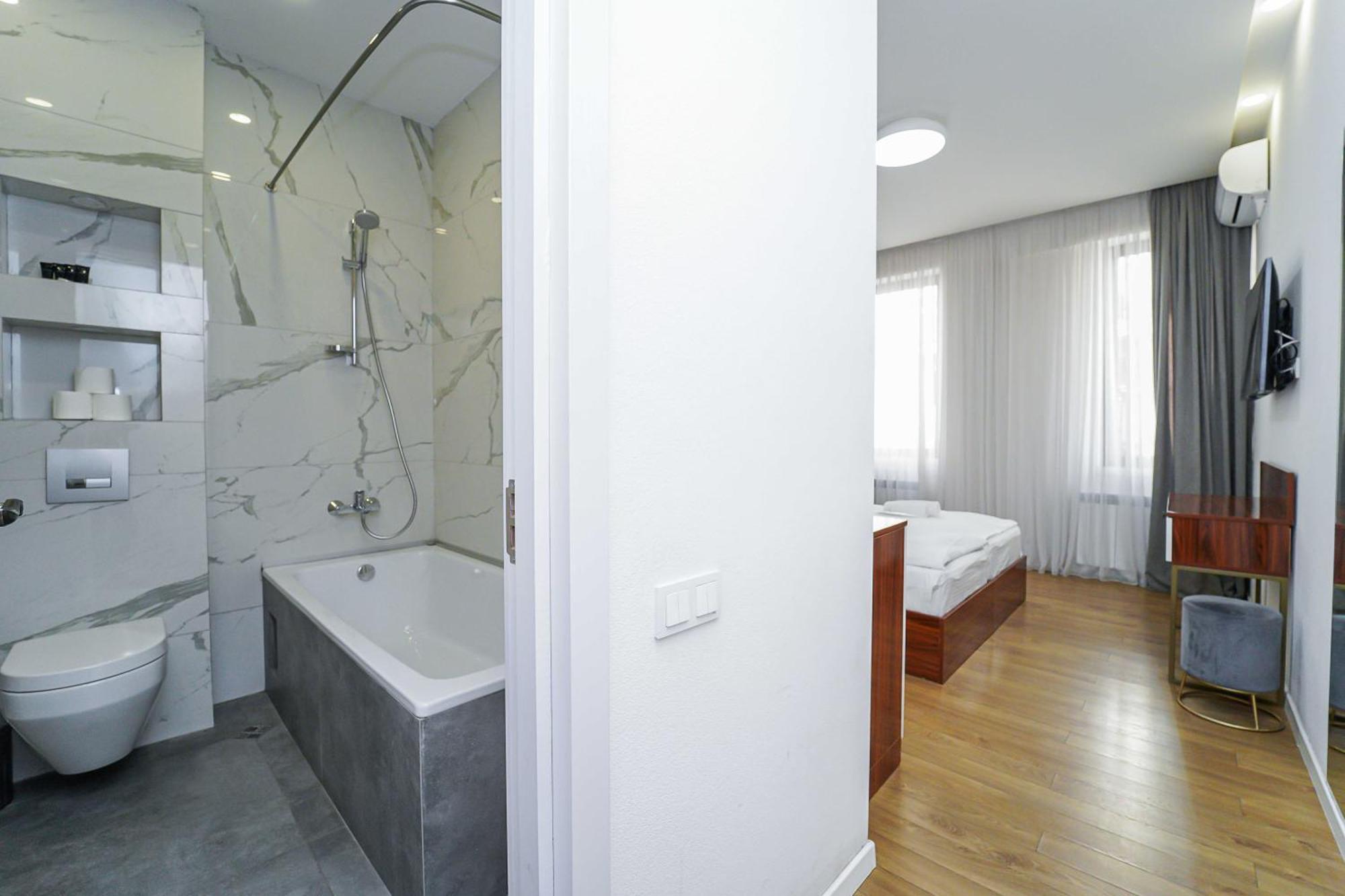 Hotel Type Rooms On Avenue Melikishvili, City Center ティビリシ エクステリア 写真