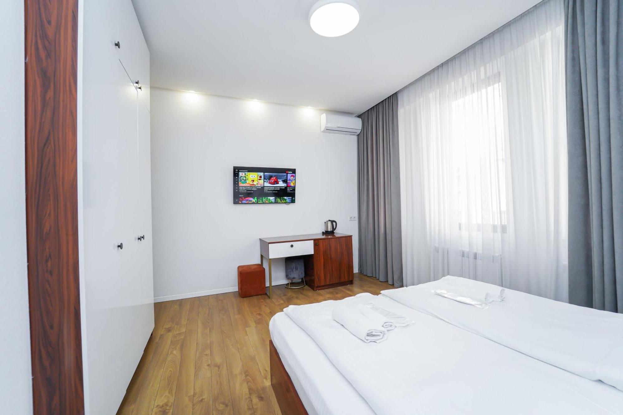 Hotel Type Rooms On Avenue Melikishvili, City Center ティビリシ エクステリア 写真